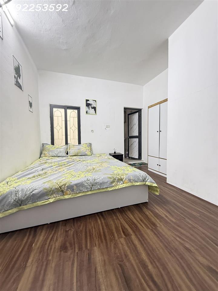 Bán Nhà Ngõ Chợ Khâm Thiên, Đống Đa. Diện Tích 36m x5 tầng. Mặt Tiền 3.4m. Giá Bán 5.15 tỷ