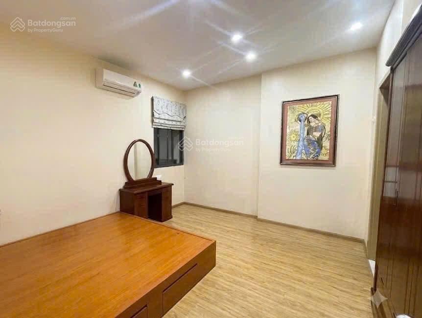 Cho thuê cc golden west 3pn, 2wc. dt 93m2 tại lê văn thiêm, 15 tr. giá siêu rẻ!!!.  0792 253 ***