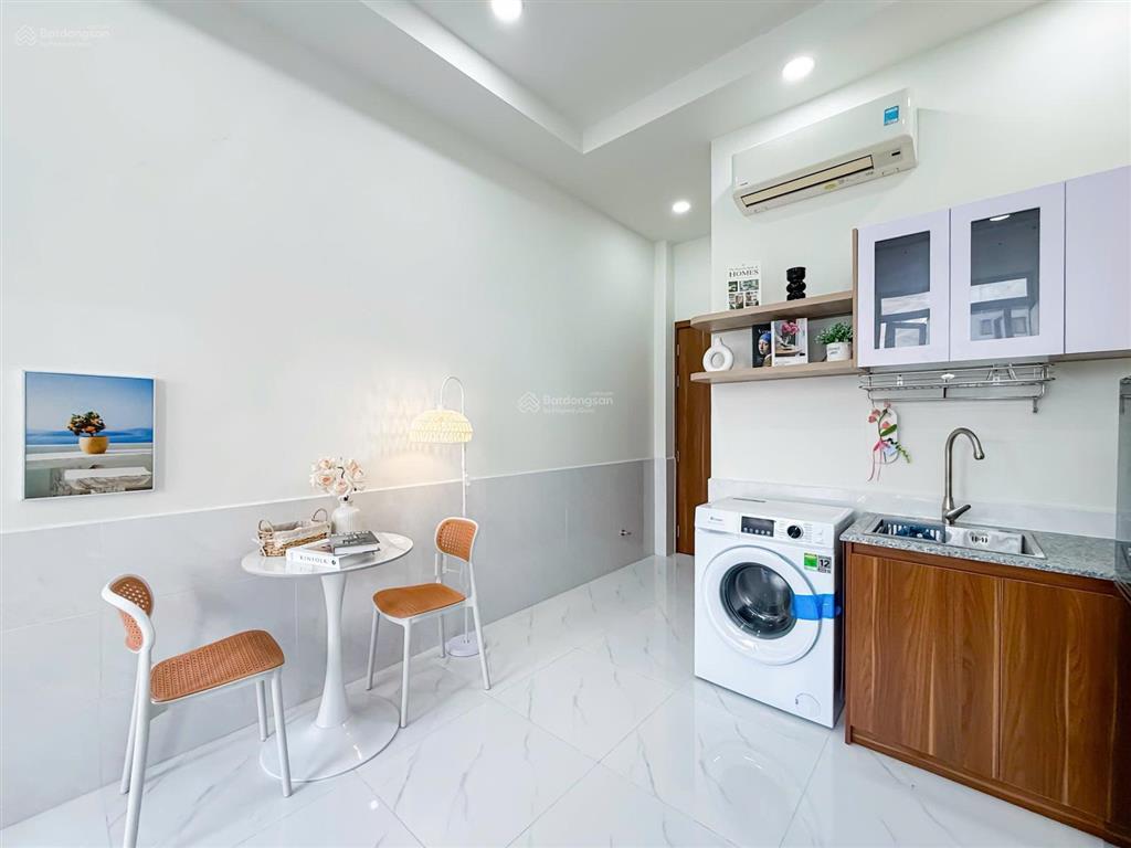 Căn hộ mới xây ban công gần đh tôn đức thắng  crescent mall  lotte  quận 4