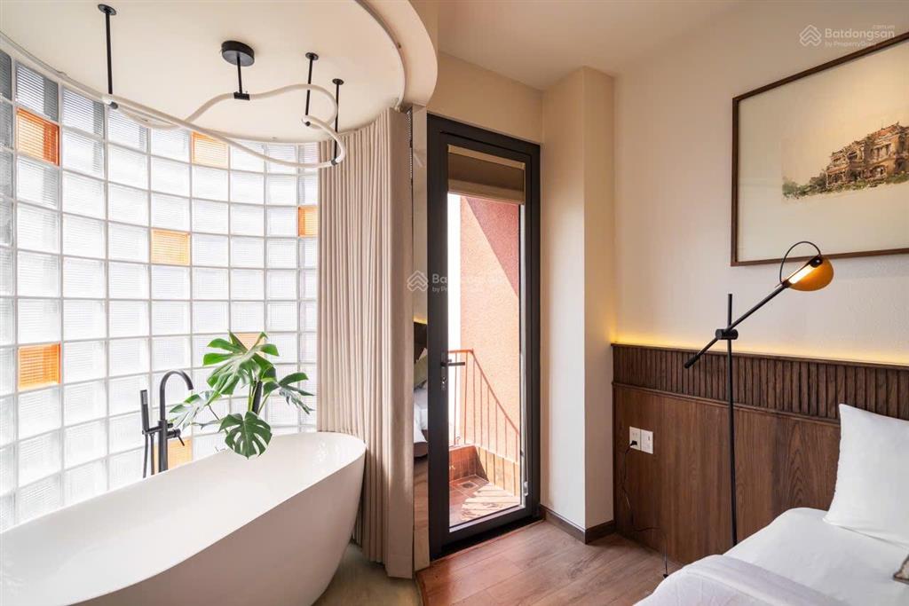 Luxury 1bedroom apartment for rent 50m² on nguyễn trãi street, bến thành ward, district 1