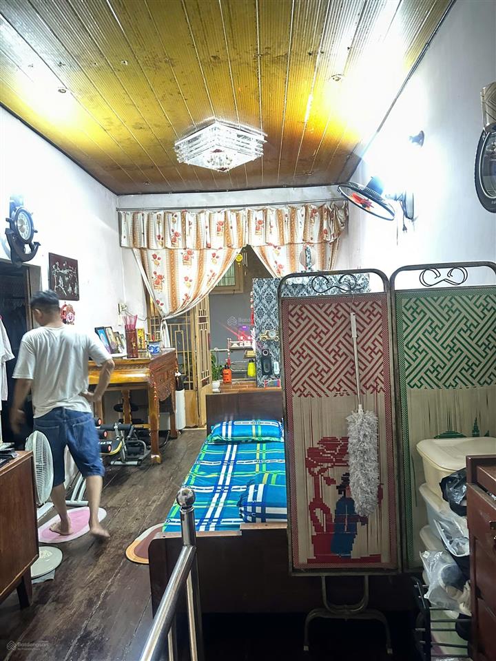 Nhà bán 4 tầng hẻm nguyễn thị minh khai phường 5 quận 3 dt 3.5m x 8m giá 6.7 tỷ tl