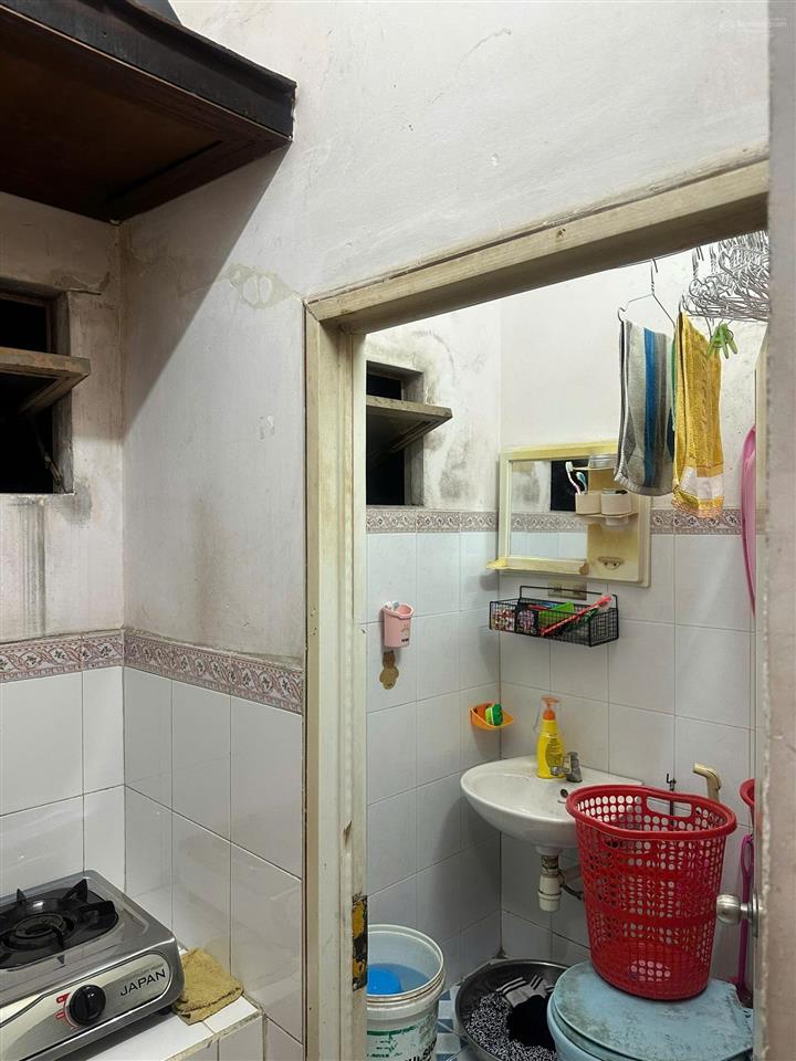 Nhà bán 4 tầng hẻm nguyễn thị minh khai phường 5 quận 3 dt 3.5m x 8m giá 6.7 tỷ tl