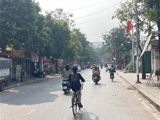 Bán nhà ở giáp bát 20m ra mặt đường giải phóng. ngõ nông. nhà mát thoáng sạch sẽ