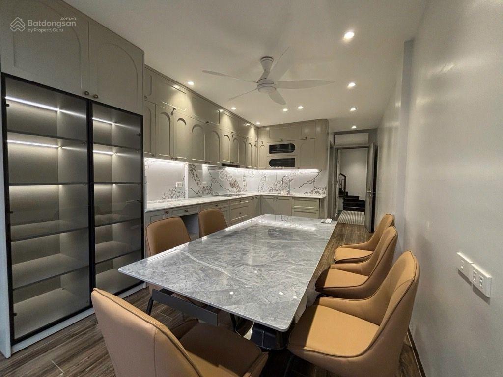 Bán nhà riêng 7 tầng thang máy đẹp tại phố khâm thiên , ngõ kiến thiết