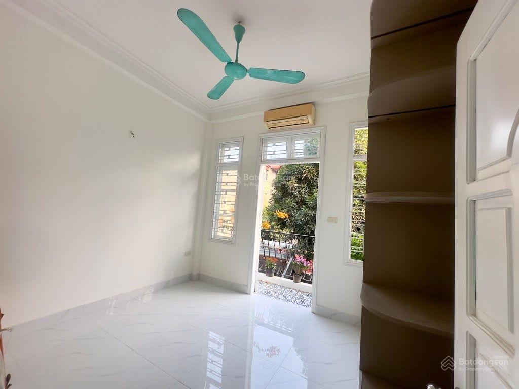 Bán nhà riêng tại hoàng hoa thám , diện tích 38 m2