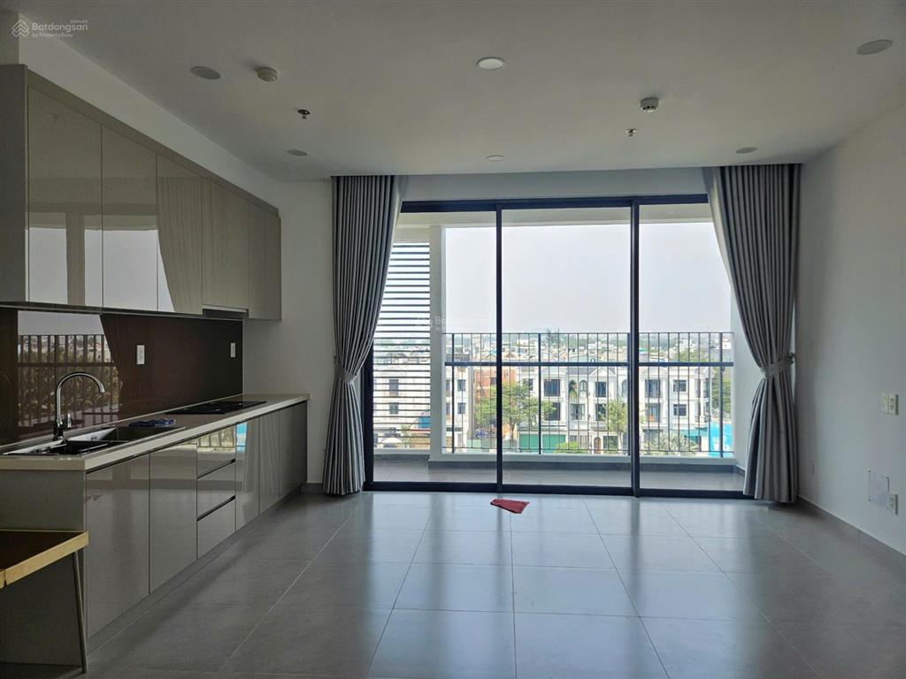 Cần bán căn hộ mt eastmark city căn 3pn + 1 phòng kho, nội thất cơ bản, tầng cao view sông