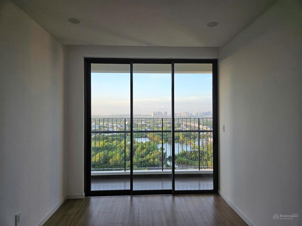 Cần bán căn hộ mt eastmark city 2pn2wc dt 73m2 tầng cao full nội thất dính tường giá 4,1tỷ bao thuế