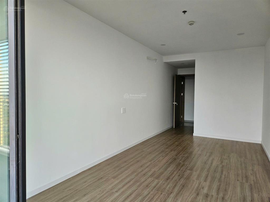 Cần bán căn hộ mt eastmark city 2pn2wc dt 73m2 tầng cao full nội thất dính tường giá 4,1tỷ bao thuế