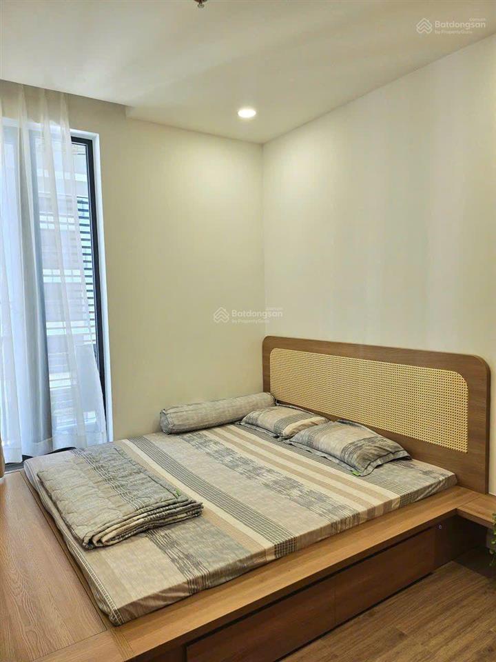 Bán căn hộ dlusso 2pn2wc dt 69m2 tầng cao view sông full nội thất giá 6,3 tỷ có thương lượng