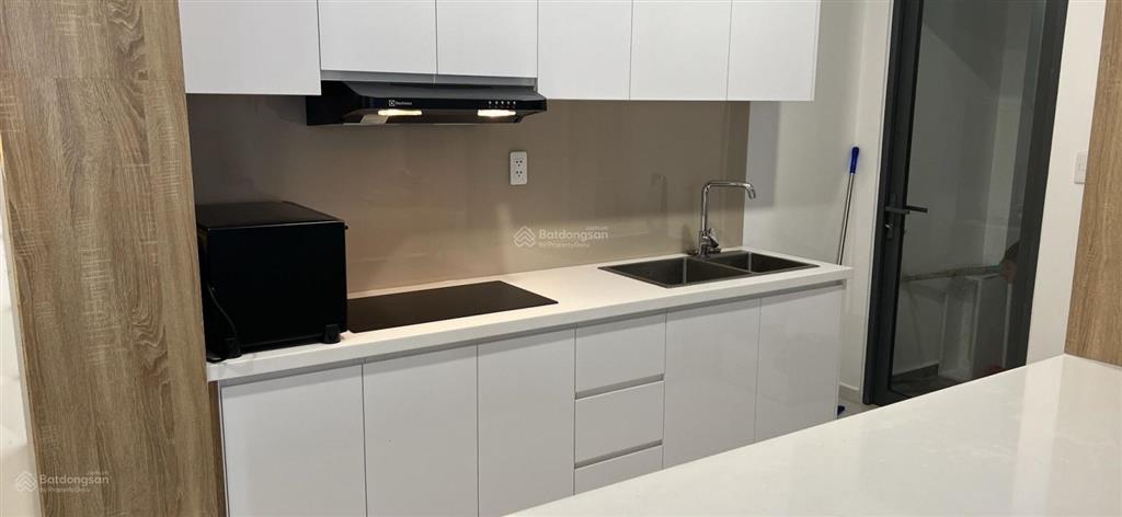 Cần bán căn hộ d'lusso quận 2 căn 2pn2wc view đông nam, nhà full nội thất, giá 5.4 tỷ bao thuế