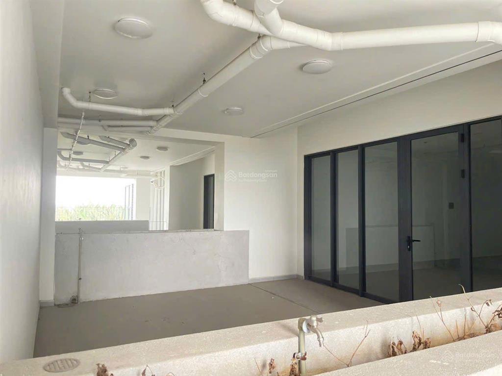 Bán căn văn phòng 71m2 có sân vườn riêng  sở hữu lâu dài  giá thật 43tr/m2  trung tâm đông sg