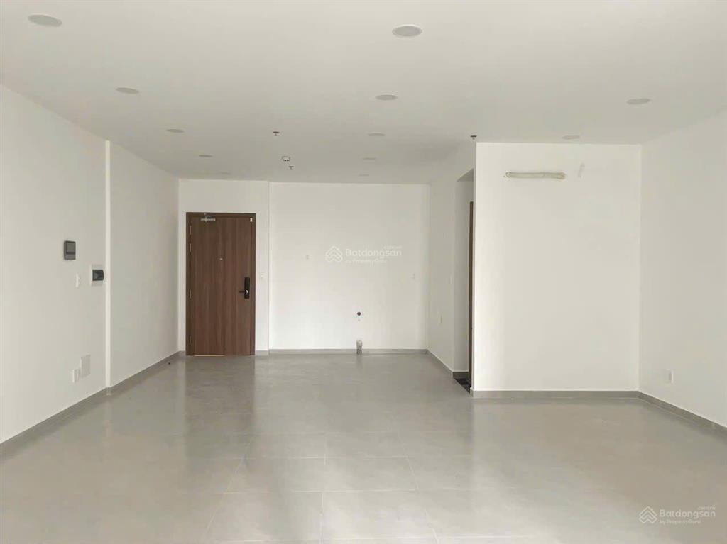 Bán căn văn phòng 71m2 có sân vườn riêng  sở hữu lâu dài  giá thật 43tr/m2  trung tâm đông sg
