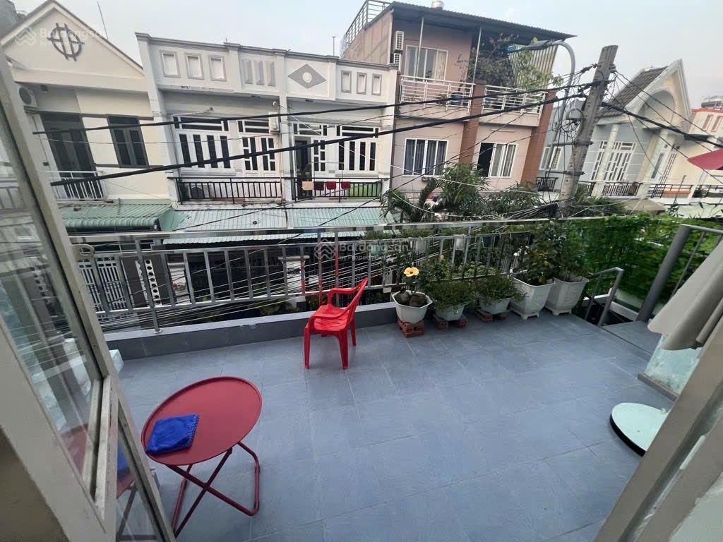 Nhà mới ở ngay khu phân lô tiền lân,bà điềm,hóc môn.hẻm 7m ,ngang 6.5m x 13 giá 5.8 tỷ