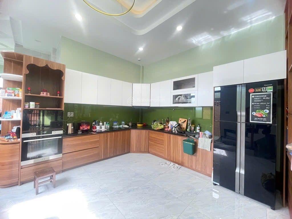 Tiền lân 19 bà điểm hóc môn xe hơi vô nhà  công nhận đủ 100m2  6.5x17 giá 5.2 tỷ