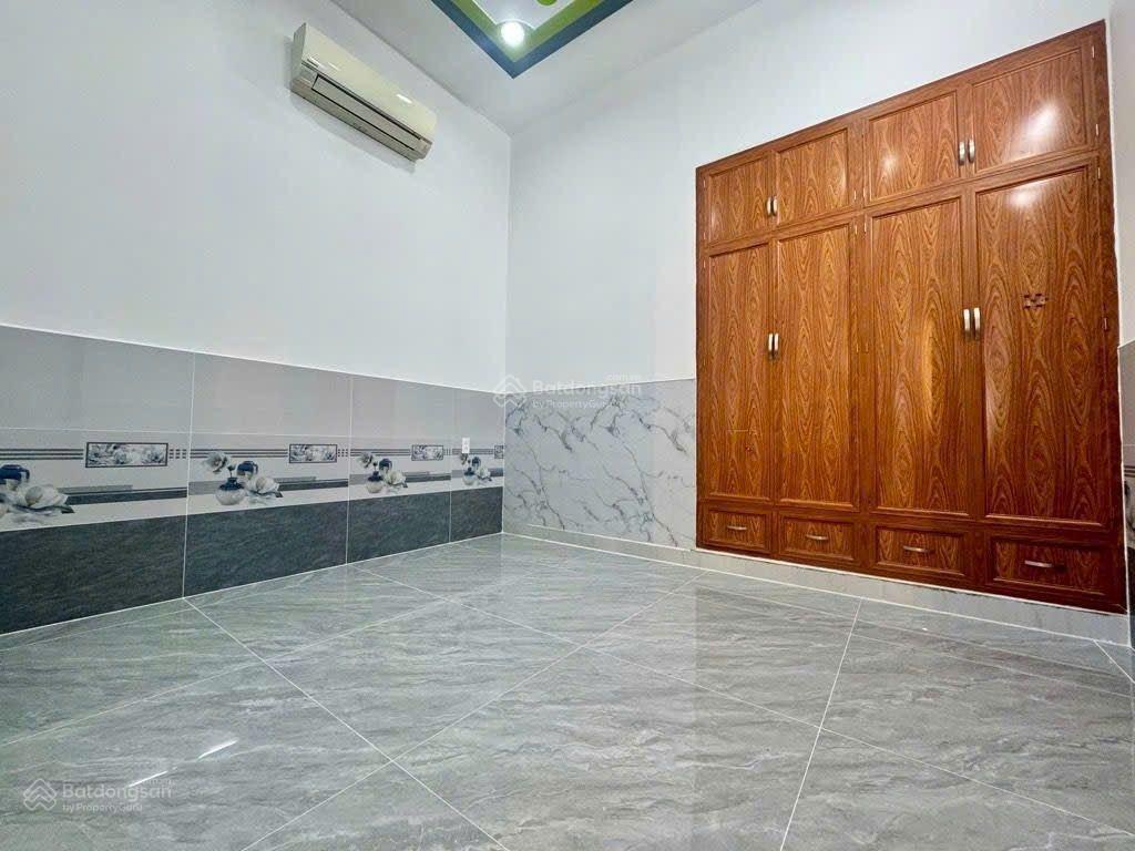 Nhà 85m2 chỉ 6,15 tỷ  3 tầng đẹp ở ngay  đường 7m xe tải  5pn ngay kdc đại hải  bà điểm hóc môn