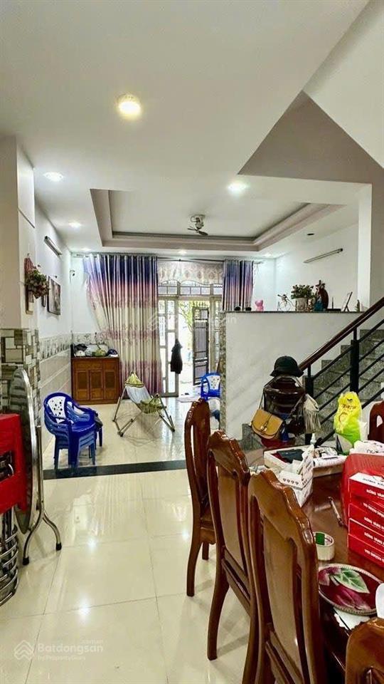 Bán nhà 75m2 , 3 tầng  xã bà điểm, hóc môn, đường 10m xe tải tránh, giá chỉ 5,5 tỷ