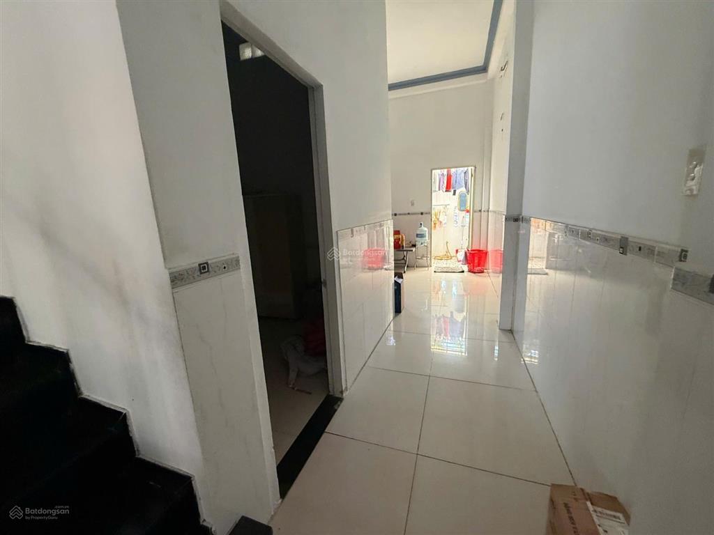 Bán nhà gần trần văn mười, hóc môn, 2 tầng, 5x18, hẻm xe tải, giá chỉ 4.65 tỷ tl