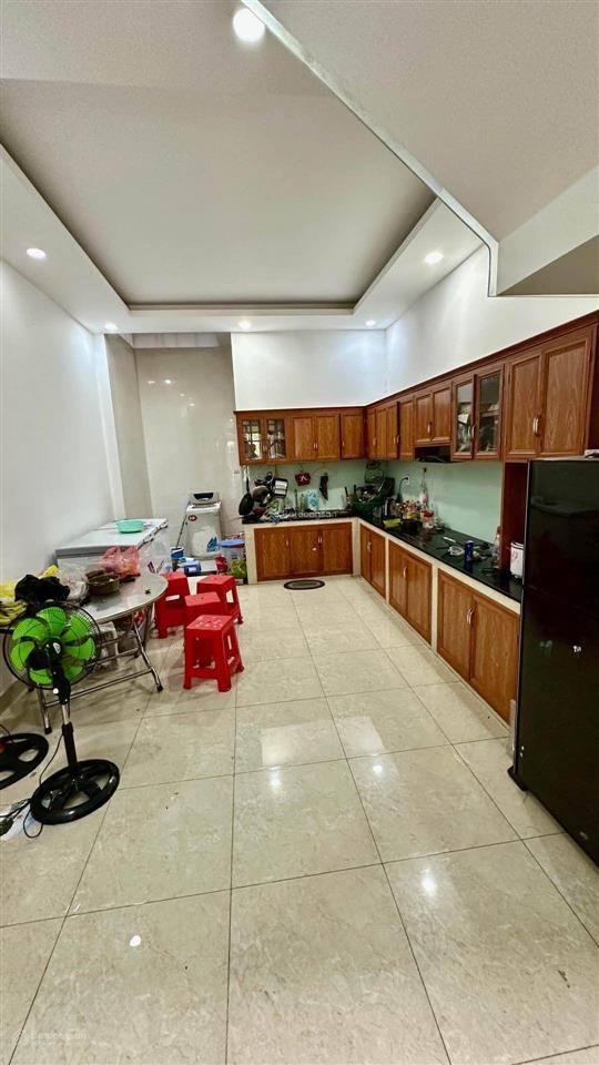 Bán nhà 3 tầng, 4x19, hẻm xe hơi, cách trần văn mười 200m, gần chợ đầu mối hóc môn, chỉ 4.9 tỷ