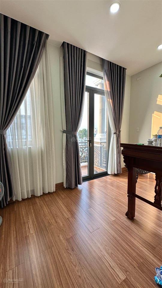 Bán nhà mt 3 tầng, 107m2 4x26 đường xe tải , tây lân, bà điểm, hóc môn giá 7,3 tỷ tl