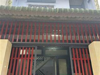 Bán nhà trần văn hóc môn  đường 3m  vào ở ngay  dt 5.2 x 12.5  giá chỉ 3.3 tỷ tl .