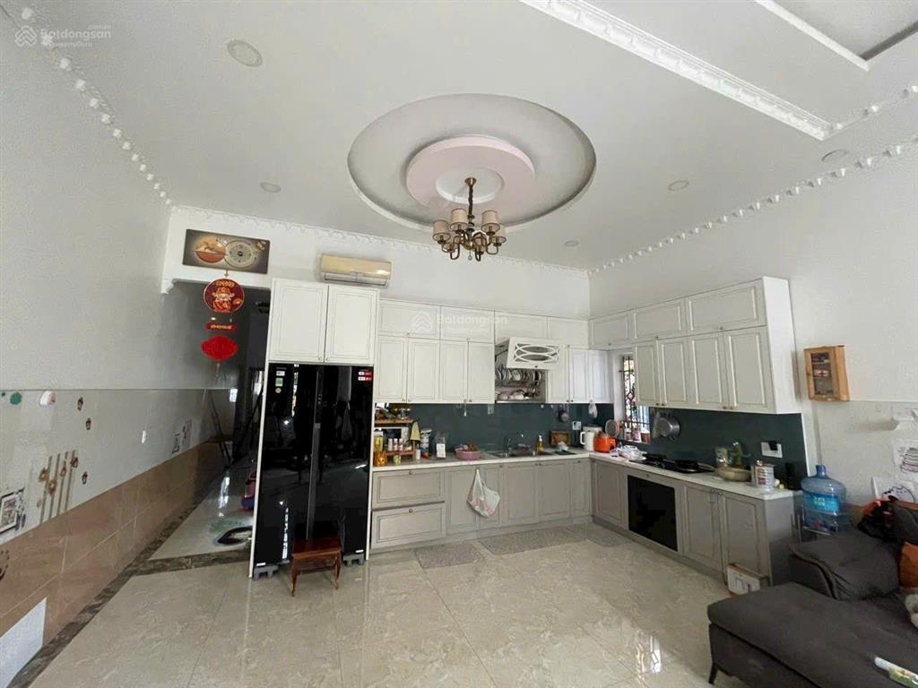 Nhà đẹp chỉ 4.5 tỷ, xuân thới sơn hóc môn diện tích 6m x 25m, công nhận 142m thổ cư, hẻm xe hơi