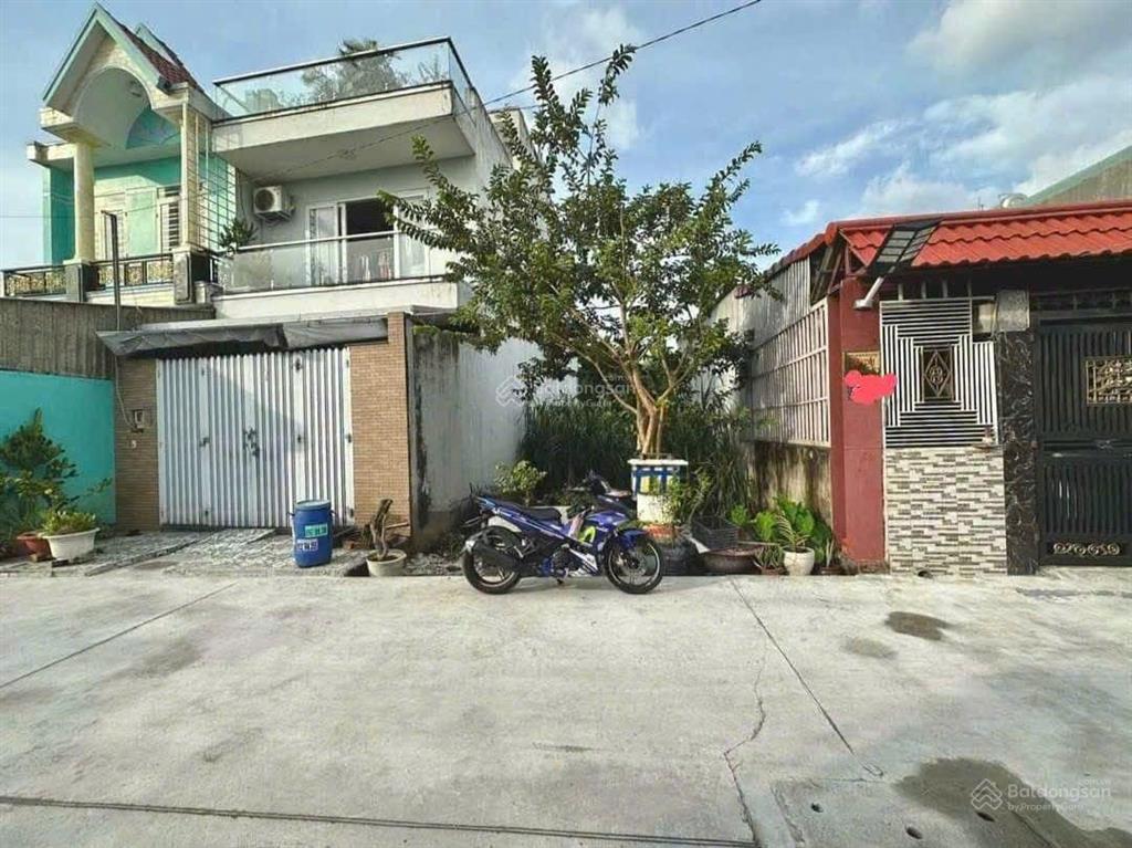 Bán lô đất thổ cư 5x20, đường 6m, gần chợ xuân thới thượng, giá 3,15 tỷ bớt lộc