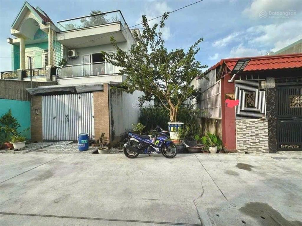 Bán lô đất thổ cư 5x20, đường 6m, gần chợ xuân thới thượng, giá 3,15 tỷ bớt lộc