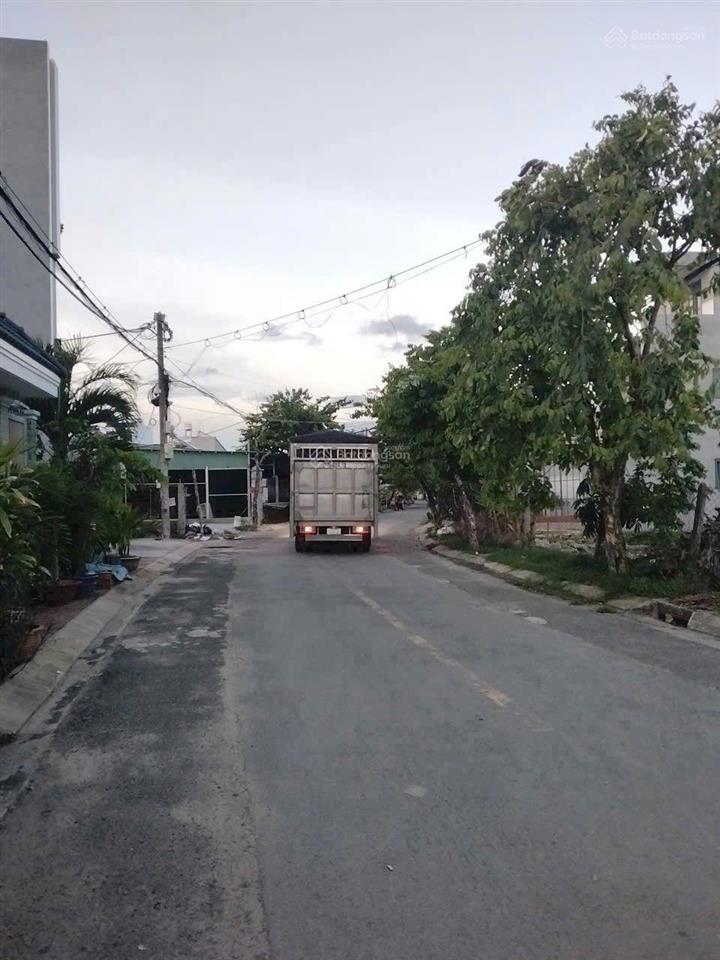 Đất nền phan văn hớn, ngay trường tiểu học xtt dt 6m x 15m đất thổ cư, đường nhựa 6m, giá 3,4 tỷ