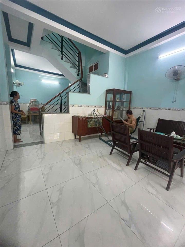 Bán nhà 3 tầng trần văn mười gần ql22, 4.6x14.5, đường xe tải thông, giảm mạnh 200tr còn 4.6 tỷ tl