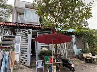 Bán nhà 1 trệt, 1 lầu, 3pn, 3wc + nhà cấp 4 3 pn