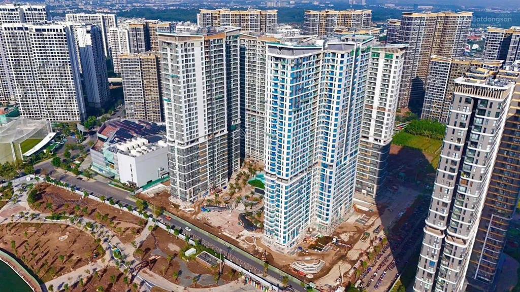 Shock, cần bán nhanh căn 3pn/opus chỉ 8,950 tỷ all/100m2  view trực diện cv 36ha