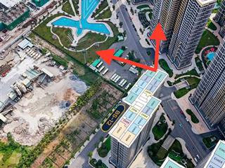 Hót, cần bán nhanh căn 2pn+/bs12, view đông nam giá 4,350 tỷ all in  tặng 2 năm phí quản lý