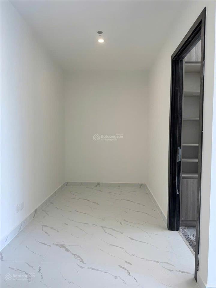 Hot, cần bán căn 1pn+ opus giá tốt view thoáng  tặng nội thất  0935 448 ***