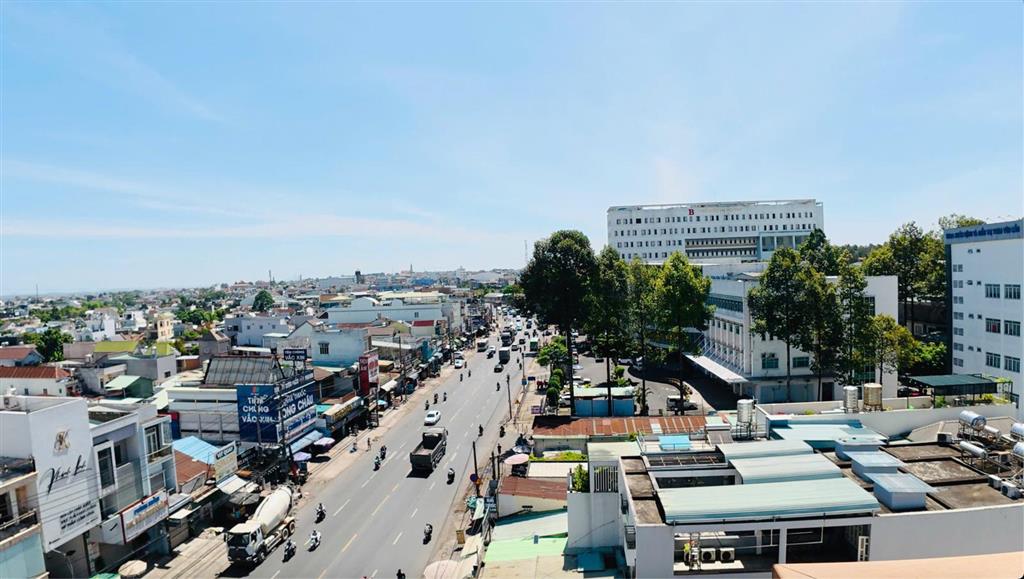 Cần bán gấp nhà 6 tầng mặt tiền quốc lộ 1a gần ngay bv thánh tâm trung tâm làng nghề gỗ hố nai