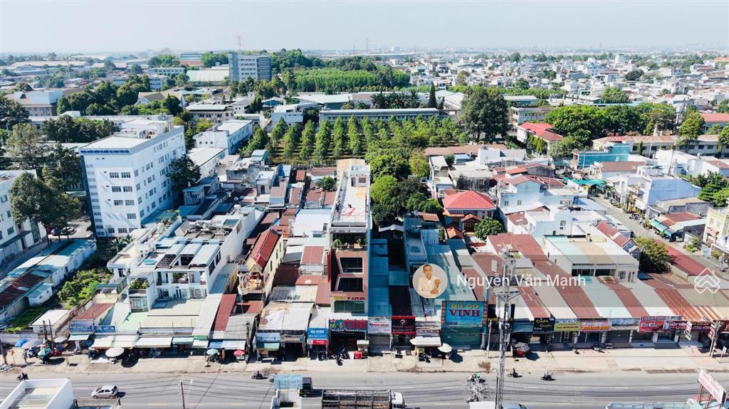 Cần bán gấp nhà 6 tầng mặt tiền quốc lộ 1a gần ngay bv thánh tâm trung tâm làng nghề gỗ hố nai