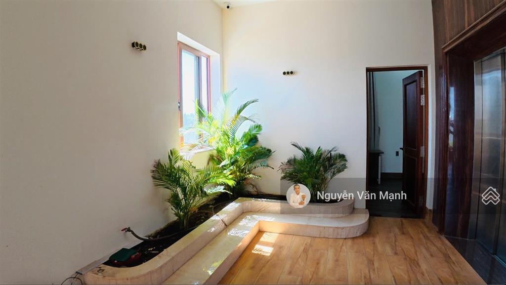 Cần bán gấp nhà 6 tầng mặt tiền quốc lộ 1a gần ngay bv thánh tâm trung tâm làng nghề gỗ hố nai