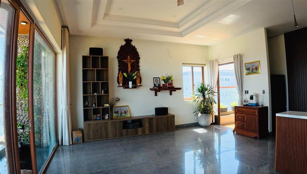 Cần bán gấp nhà 6 tầng mặt tiền quốc lộ 1a gần ngay bv thánh tâm trung tâm làng nghề gỗ hố nai