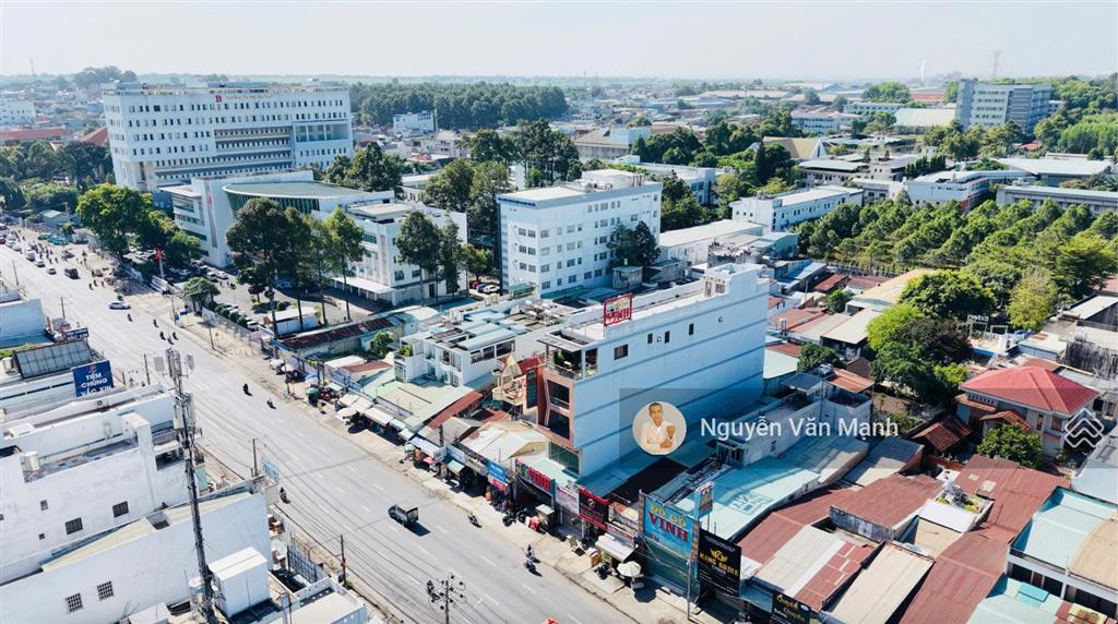 Cần bán gấp nhà 6 tầng mặt tiền quốc lộ 1a gần ngay bv thánh tâm trung tâm làng nghề gỗ hố nai