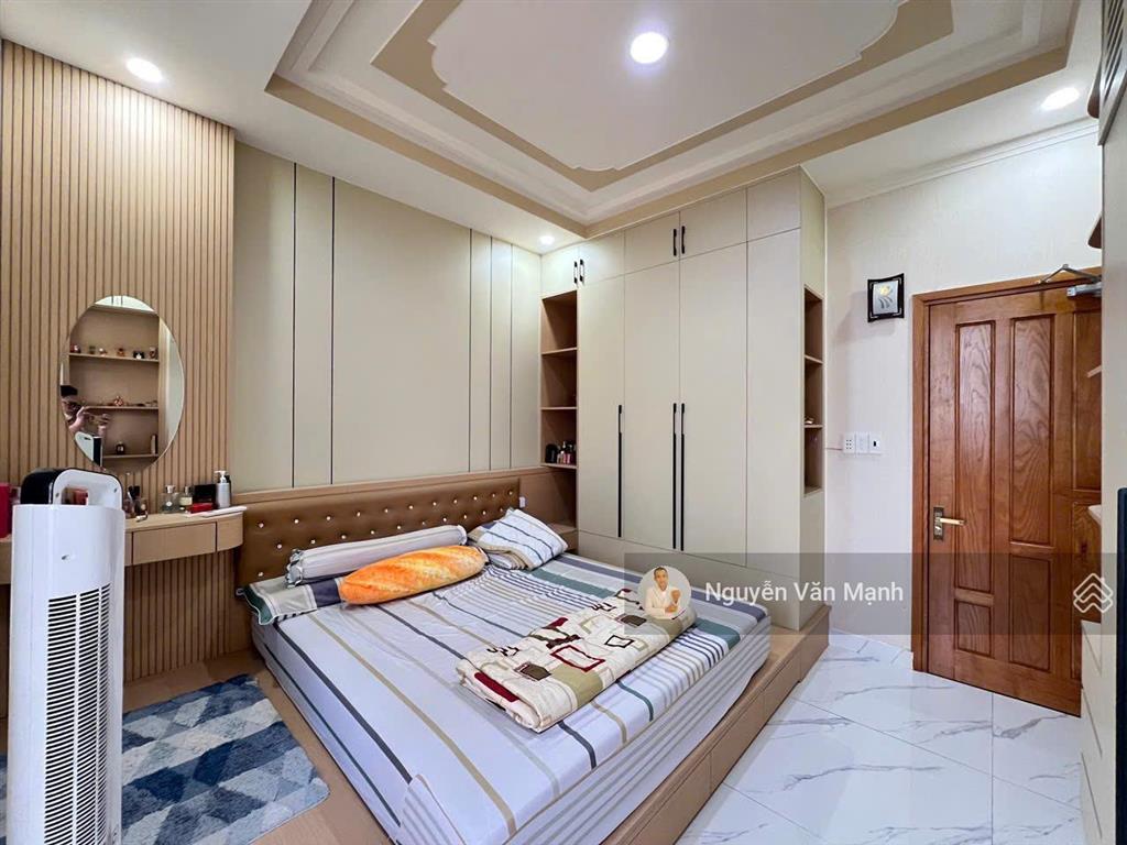Cần bán nhà 2 lầu mua bán kinh doanh ở kdc b5 tân hiệp, biên hoà cách đường nguyễn ái quốc hơn 100m