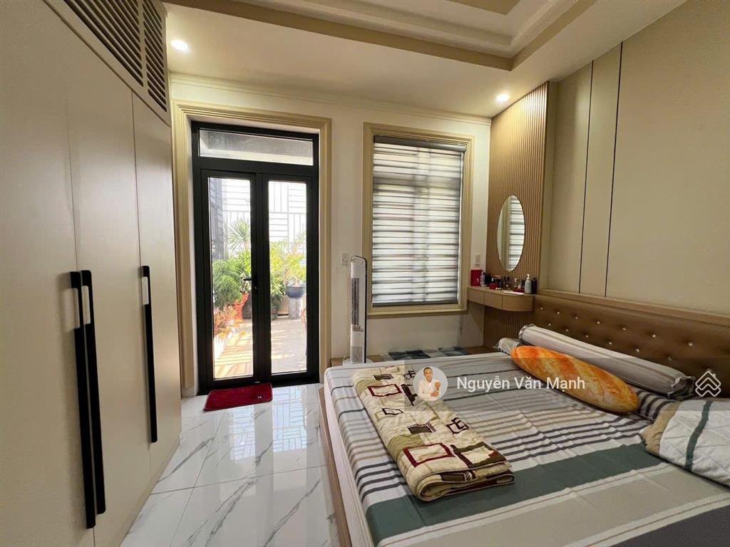 Cần bán nhà 2 lầu mua bán kinh doanh ở kdc b5 tân hiệp, biên hoà cách đường nguyễn ái quốc hơn 100m
