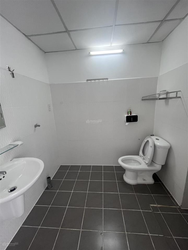 Cần bán căn hộ sài gòn mới đường htp nhà bè. dt 93m2 tk 3pn 2wc giá 2tỷ750.  0965 004 *** mr huy