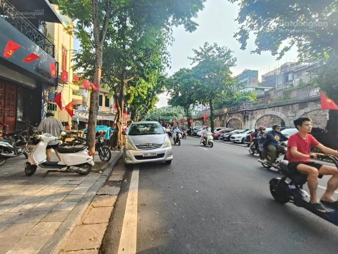 Một trong số ít mặt phố phùng hưng 102m dòng tiền 2 tỷ/năm giá 95 tỷ