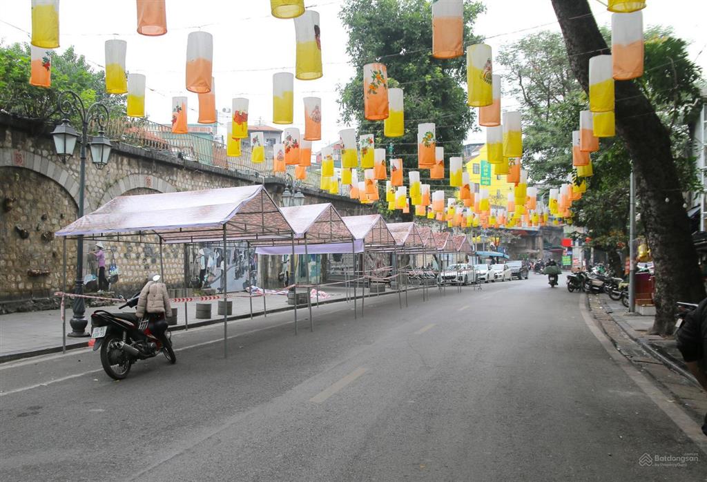 Một trong số ít mặt phố phùng hưng 102m dòng tiền 2 tỷ/năm giá 95 tỷ