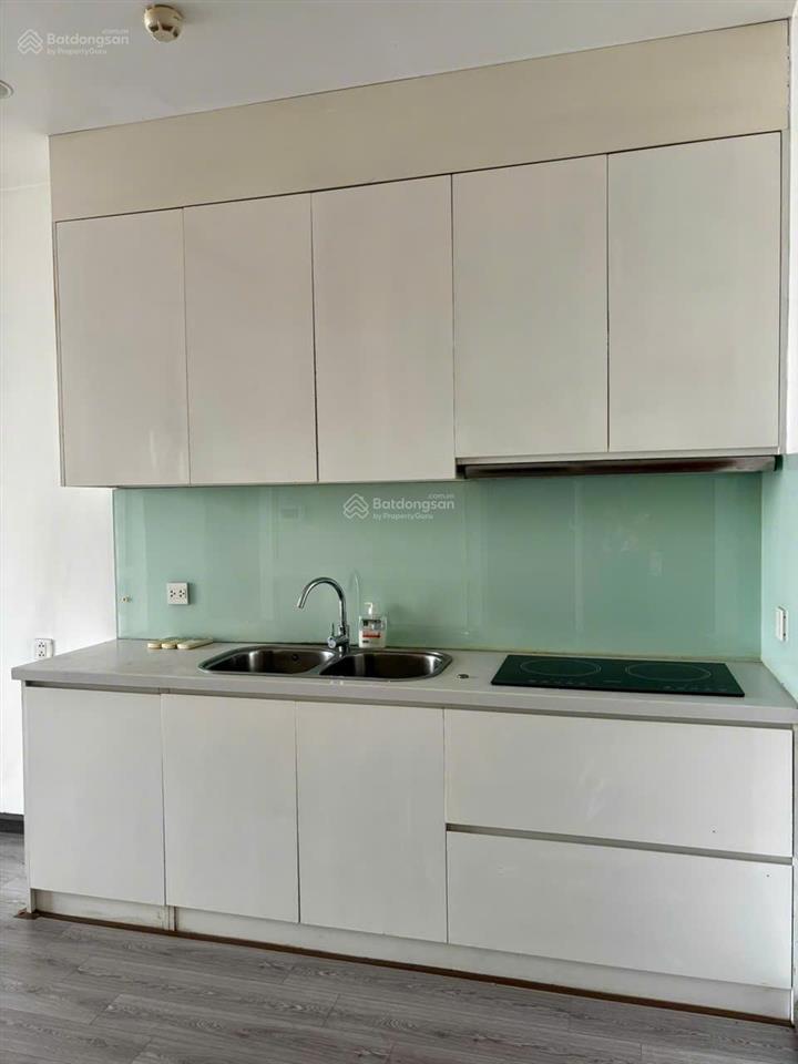Cần cho thuê căn hộ 2pn 2wc 83m² tại royal city  toà r6 vip nhất khu