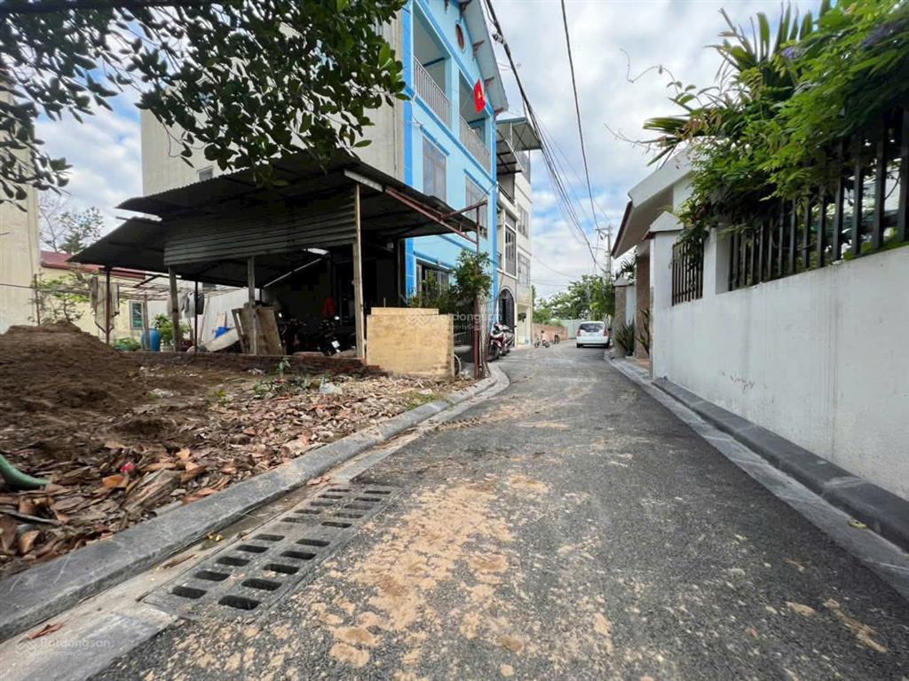 Bán đất tại thôn đoài, 73 triệu / m2, 67 m2, mặt tiền 4m, pháp lý đầy đủ