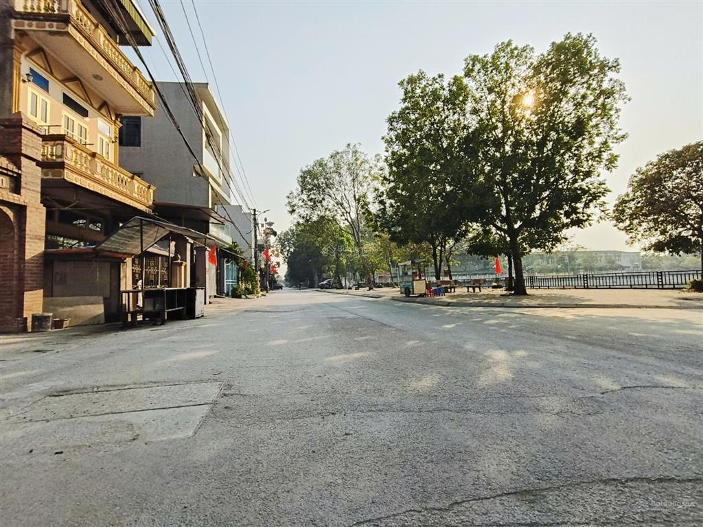 Bán gấp 93m2 bìa làng sát vin global gate, giá rẻ hơn thị trường 15 giá