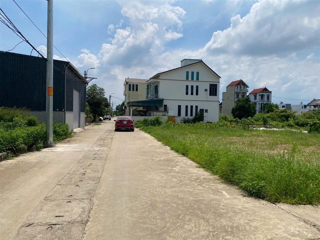 Ban gấp 70m2 lô góc bìa làng tt quang minh, siêu vip, kinh doanh thuận lợi