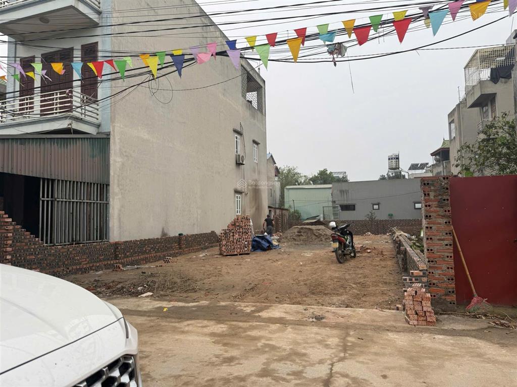 Bán gấp đất 160m2 đất bìa làng vân nội, đông anh, đối diện sân bóng, sát vành đai 3