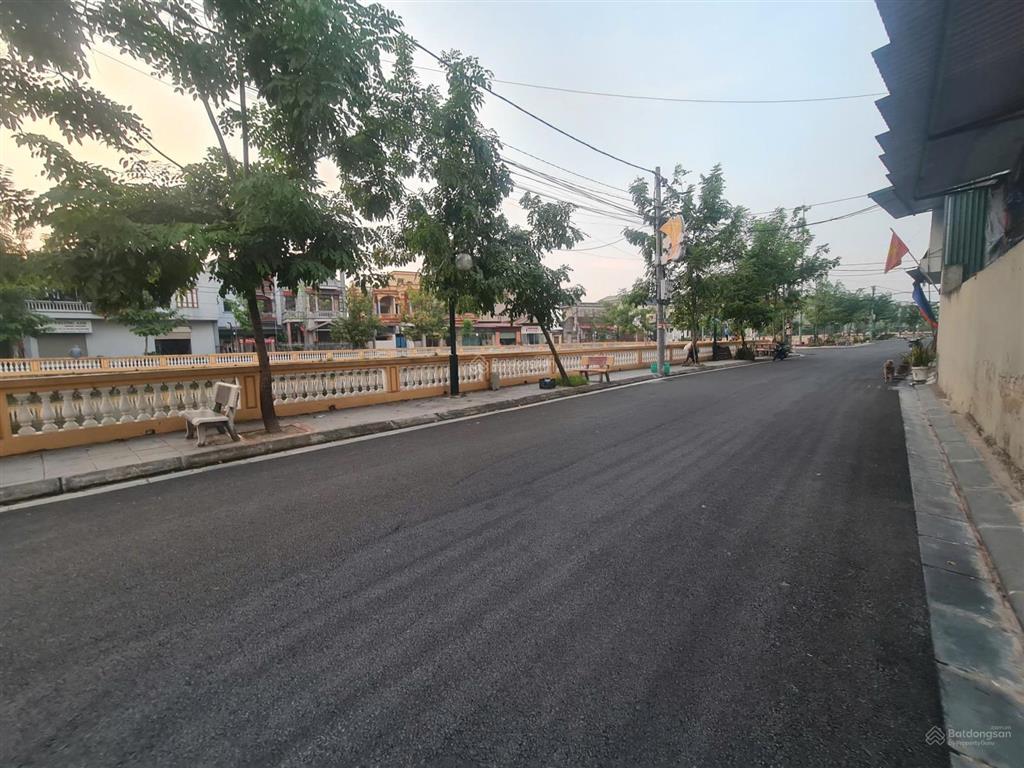 Bát 80m2 đất ra gần hồ điều hòa đình tràng  dục tú  đông anh, 3,6 tỷ đồng