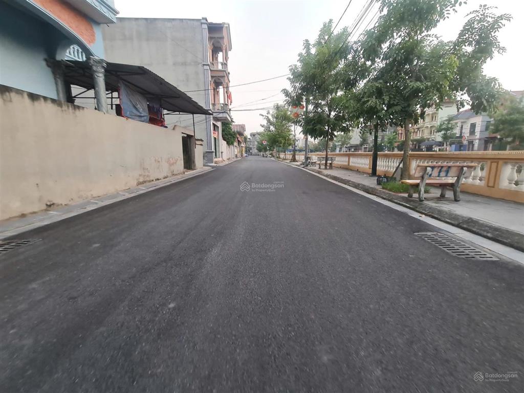 Bát 80m2 đất ra gần hồ điều hòa đình tràng  dục tú  đông anh, 3,6 tỷ đồng